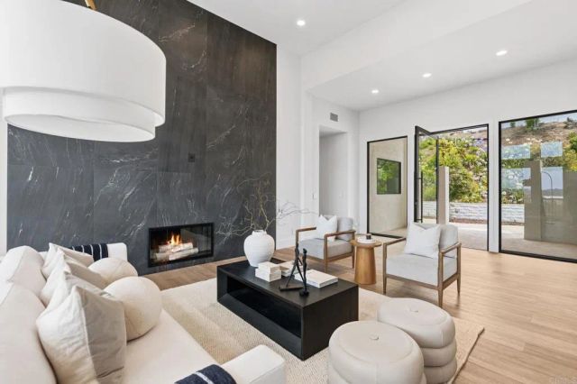 1561 La Plaza Drive, San Marcos, CA 92078