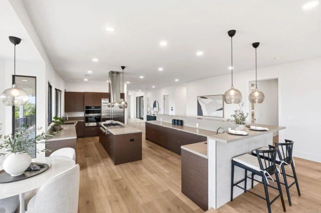 1561 La Plaza Drive, San Marcos, CA 92078