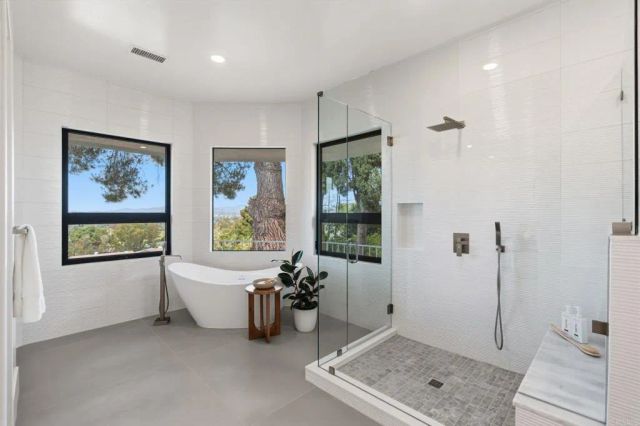 1561 La Plaza Drive, San Marcos, CA 92078