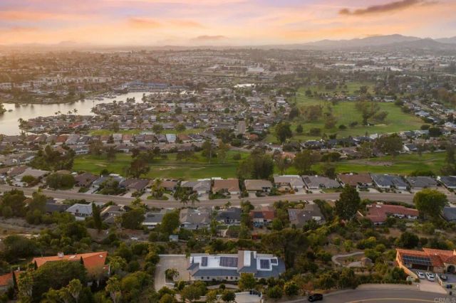 1561 La Plaza Drive, San Marcos, CA 92078