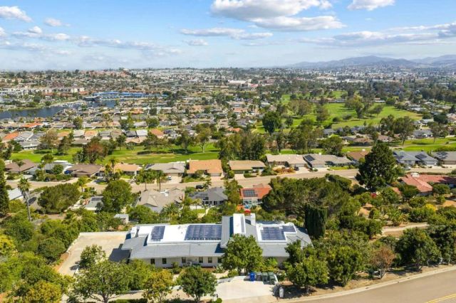 1561 La Plaza Drive, San Marcos, CA 92078
