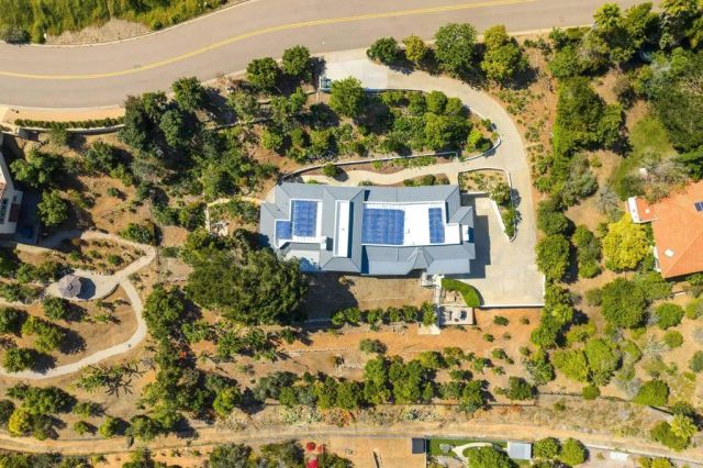 1561 La Plaza Drive, San Marcos, CA 92078