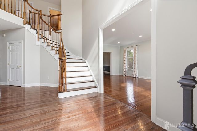 14 E Barnyard Court, Plainsboro, NJ 08536