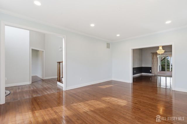 14 E Barnyard Court, Plainsboro, NJ 08536