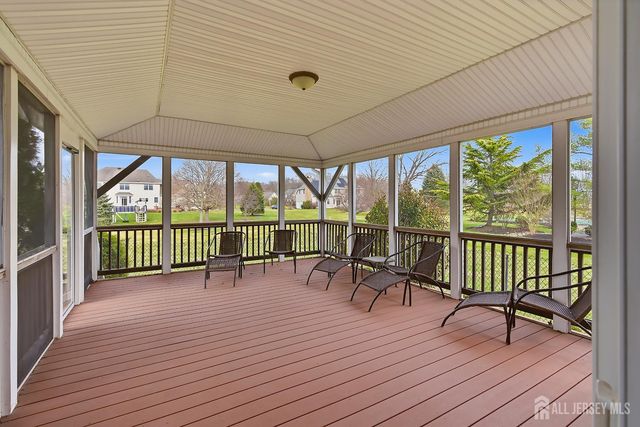 14 E Barnyard Court, Plainsboro, NJ 08536