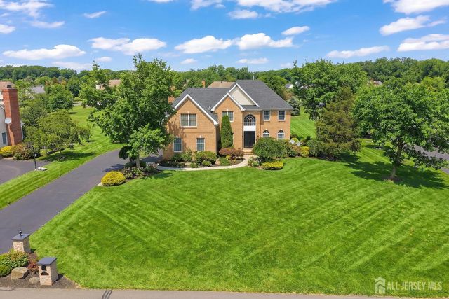 14 E Barnyard Court, Plainsboro, NJ 08536