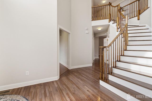 14 E Barnyard Court, Plainsboro, NJ 08536