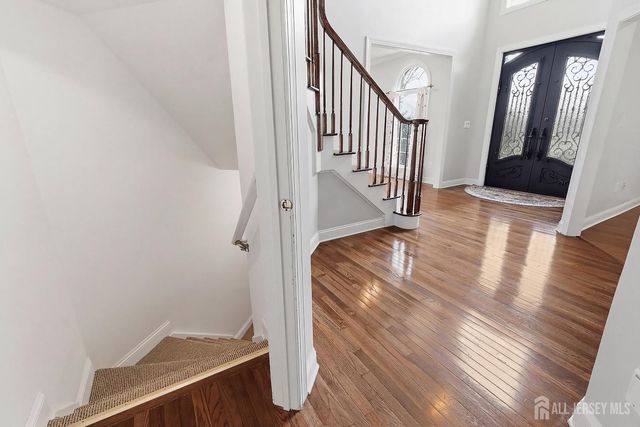 14 E Barnyard Court, Plainsboro, NJ 08536