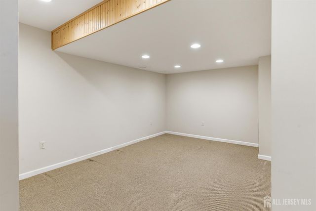 14 E Barnyard Court, Plainsboro, NJ 08536