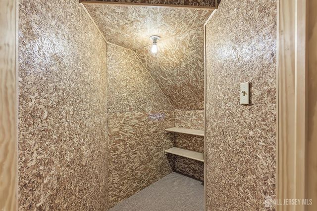 14 E Barnyard Court, Plainsboro, NJ 08536