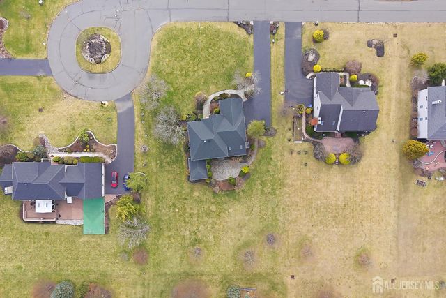 14 E Barnyard Court, Plainsboro, NJ 08536