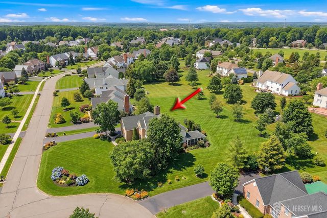 14 E Barnyard Court, Plainsboro, NJ 08536