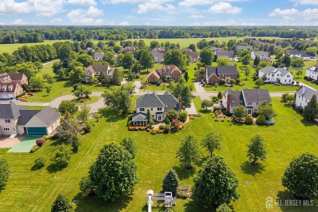 14 E Barnyard Court, Plainsboro, NJ 08536