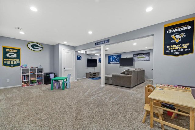 9044 Chicory Creek DRIVE, Sturtevant, WI 53177
