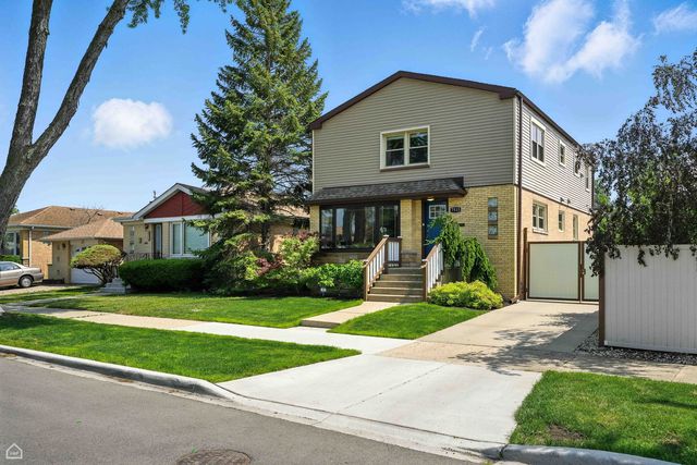 7515 W Roscoe Street, Chicago, IL 60634
