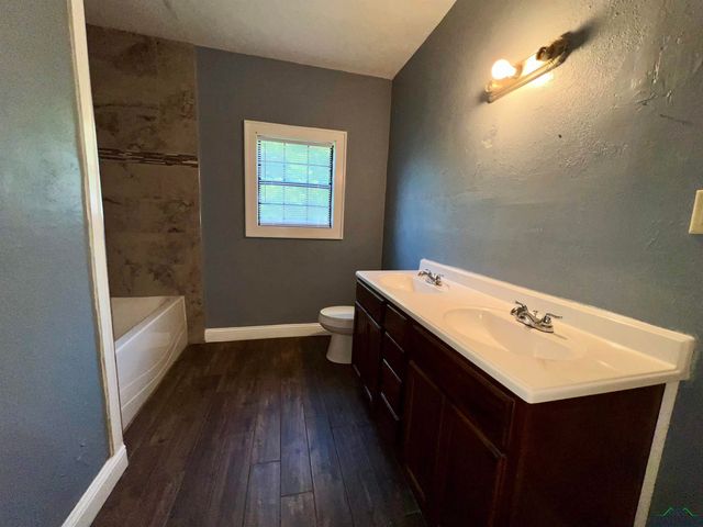 1411 E Timpson st, Longview, TX 75601
