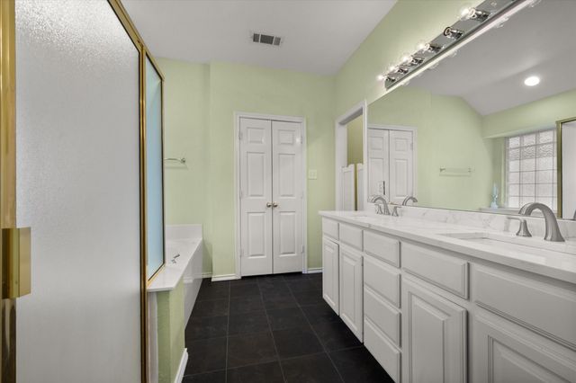 1802 Swaim Court, Arlington, TX 76001