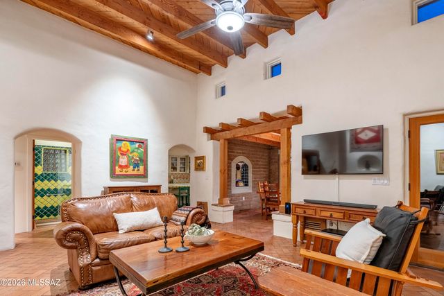 5094 E Fort Lowell Road, Tucson, AZ 85712