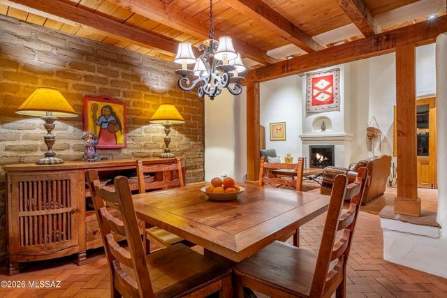 5094 E Fort Lowell Road, Tucson, AZ 85712