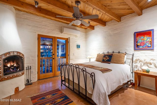 5094 E Fort Lowell Road, Tucson, AZ 85712