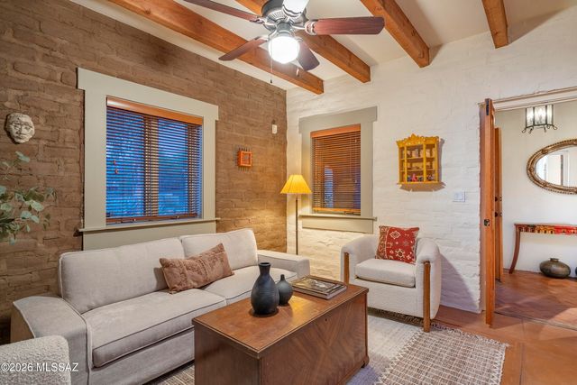 5094 E Fort Lowell Road, Tucson, AZ 85712