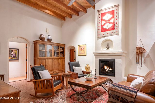 5094 E Fort Lowell Road, Tucson, AZ 85712