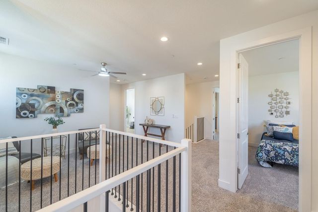 932 Tiffani Ct, Oakdale, CA 95361