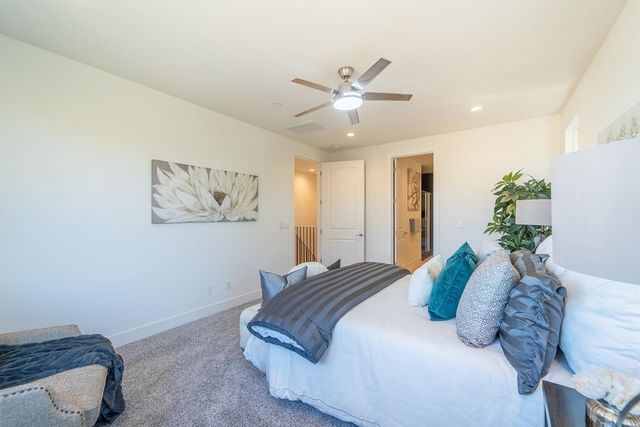 932 Tiffani Ct, Oakdale, CA 95361