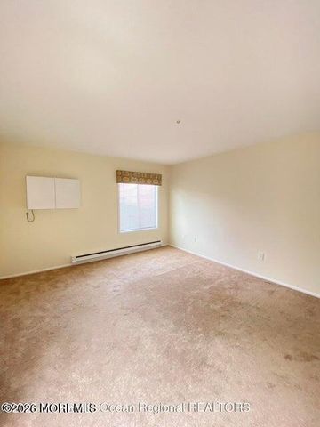 118 D Amberly Drive D, Manalapan, NJ 07726