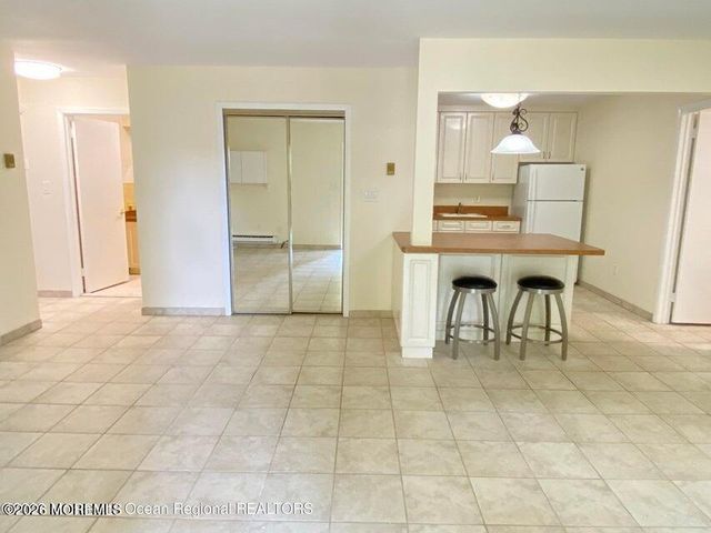 118 D Amberly Drive D, Manalapan, NJ 07726