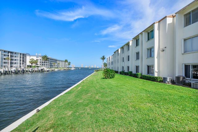 125 Shore Court 304a, North Palm Beach, FL 33408