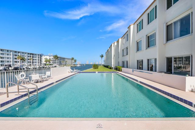 125 Shore Court 304a, North Palm Beach, FL 33408