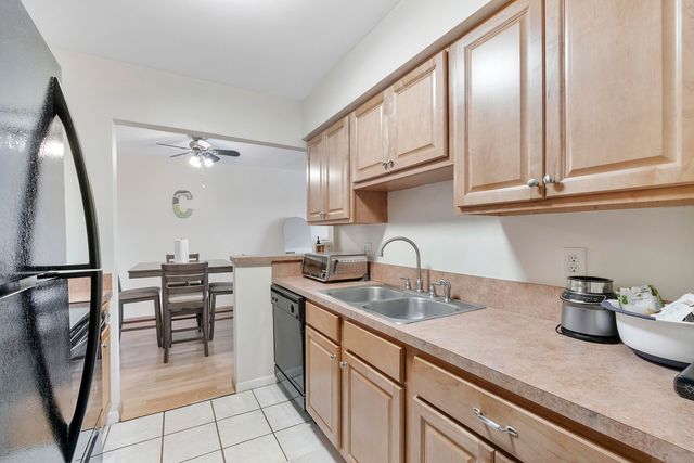 125 Shore Court 304a, North Palm Beach, FL 33408