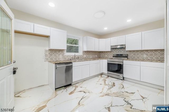 32 High Street, Blairstown, NJ 07825