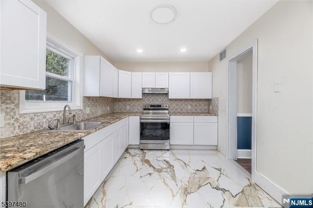 32 High Street, Blairstown, NJ 07825