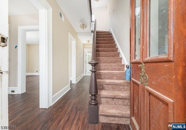 32 High Street, Blairstown, NJ 07825