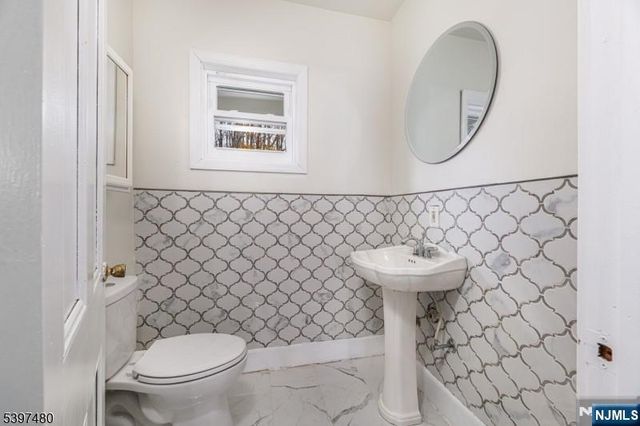 32 High Street, Blairstown, NJ 07825