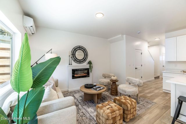 3707 N Torrey Pine Ln, Coeur D'alene, ID 83815