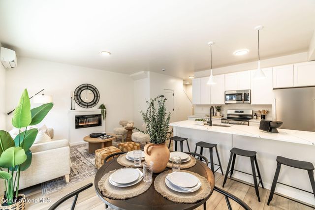3707 N Torrey Pine Ln, Coeur D'alene, ID 83815