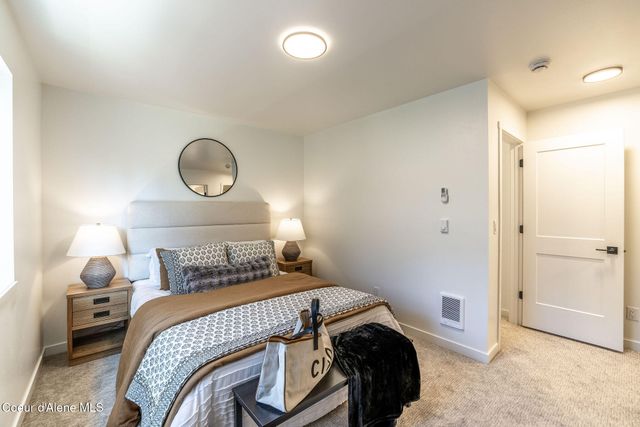 3707 N Torrey Pine Ln, Coeur D'alene, ID 83815