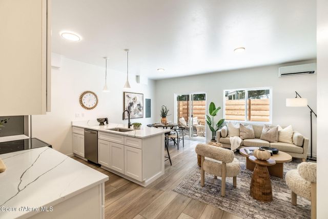 3707 N Torrey Pine Ln, Coeur D'alene, ID 83815