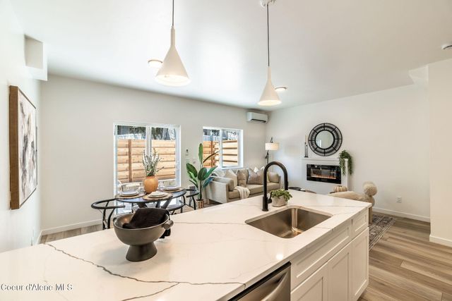 3707 N Torrey Pine Ln, Coeur D'alene, ID 83815