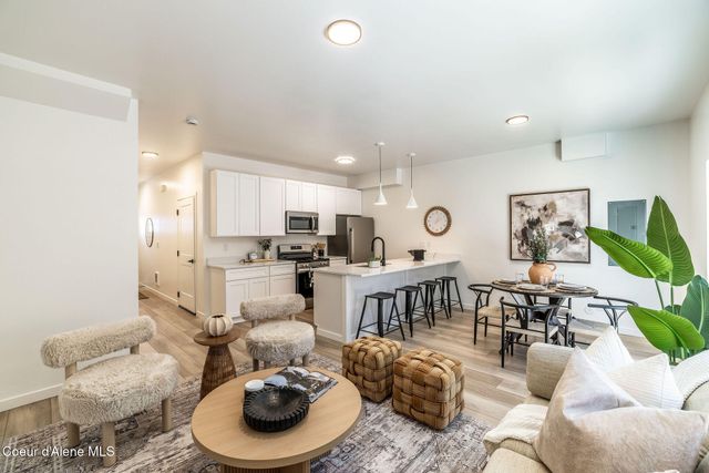 3707 N Torrey Pine Ln, Coeur D'alene, ID 83815