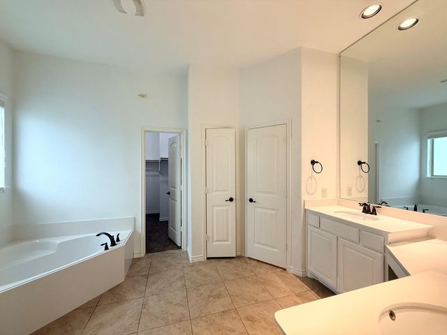 160 Stevenson Drive, Fate, TX 75087
