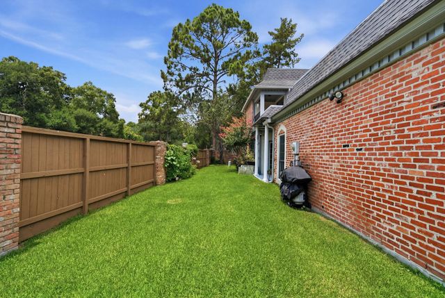 9584 Briar Forest Drive, Houston, TX 77063