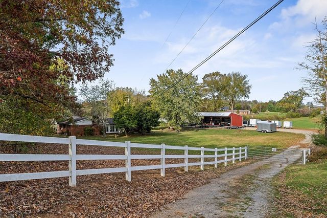 822 Old Smithville Hwy, N, Sparta, TN 38583