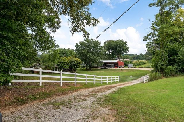 822 Old Smithville Hwy, N, Sparta, TN 38583