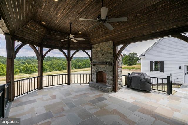 1339 CAROLANNES WAY #NT, West Chester, PA 19382