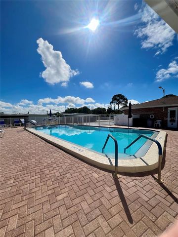 10399 67TH AVENUE 127, Seminole, FL 33772