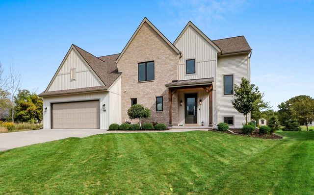 401 JERELYN COURT, Combined Locks, WI 54113